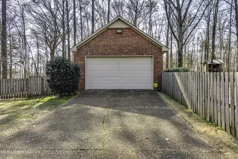 Exterior - 1104 Pointe Cv, Brandon, MS 39042 photo 5 of 11