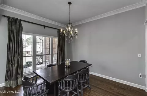 Dining - 1104 Pointe Cv, Brandon, MS 39042 photo 5 of 7