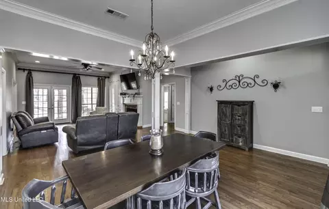 Dining - 1104 Pointe Cv, Brandon, MS 39042 photo 6 of 7
