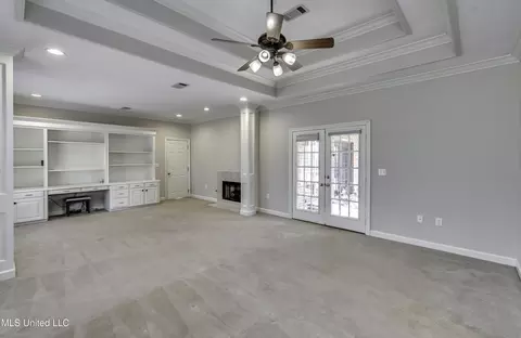 Living - 1104 Pointe Cv, Brandon, MS 39042 photo 3 of 4