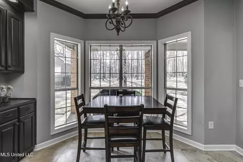 Dining - 1104 Pointe Cv, Brandon, MS 39042 photo 3 of 7