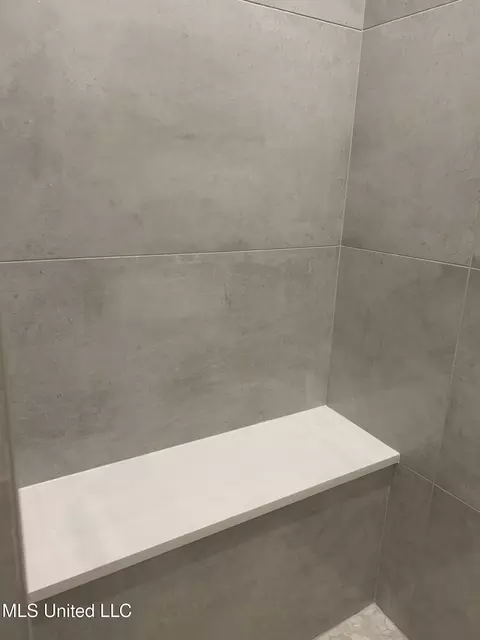 Bath - 439 Crossvine Pl, Madison, MS 39110 photo 5 of 7