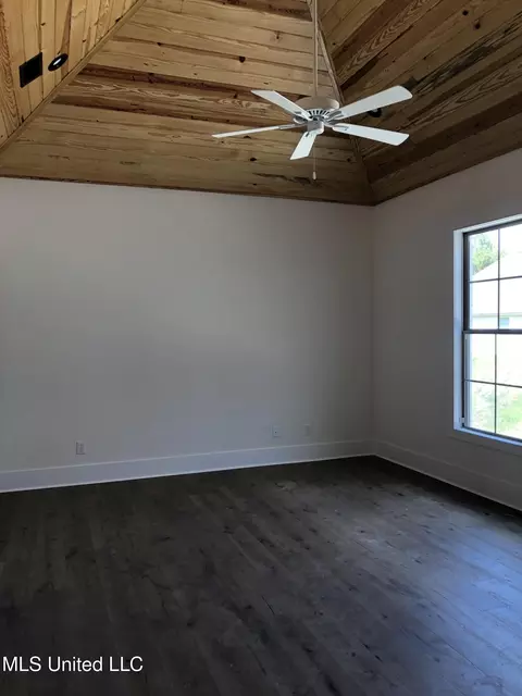 Bedroom - 439 Crossvine Pl, Madison, MS 39110 photo 1 of 3