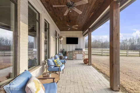 Exterior - 115 Crossview Pl, Brandon, MS 39047 photo 4 of 12