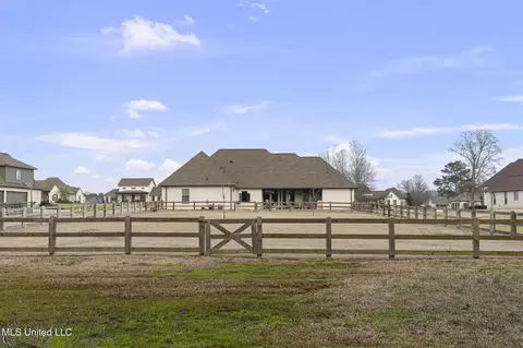 Exterior - 115 Crossview Pl, Brandon, MS 39047 photo 9 of 12