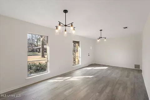 Living - 5348 Keele St, Jackson, MS 39206 photo 2 of 4