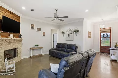 Entry Way - 606 Conti Dr, Brandon, MS 39042 photo 2 of 3