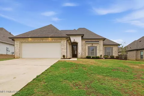 Exterior - 606 Conti Dr, Brandon, MS 39042 photo 2 of 6