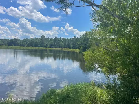 S Lake Forest Drive, Gulfport, MS 39503