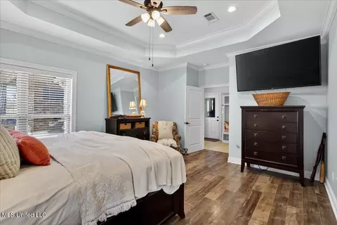 Bedroom - 1010 Orleans Dr, Summit, MS 39666 photo 2 of 6