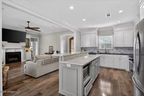 Kitchen - 1010 Orleans Dr, Summit, MS 39666 photo 1 of 3