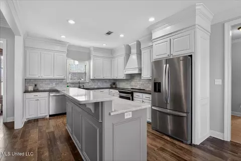 Kitchen - 1010 Orleans Dr, Summit, MS 39666 photo 3 of 3