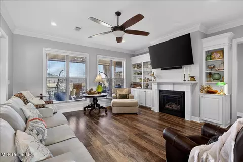 Living - 1010 Orleans Dr, Summit, MS 39666 photo 1 of 1