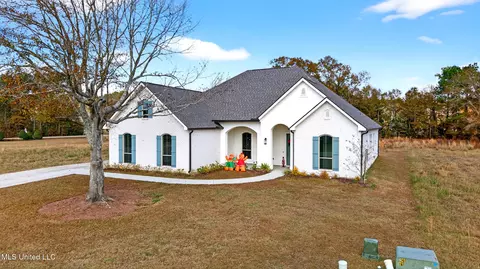 105 Jefferson Davis Pkwy, Picayune, MS 39466