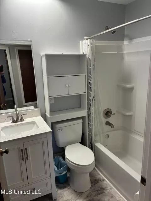 Bath - 3 Bainbridge Pl, Long Beach, MS 39560 photo 1 of 2