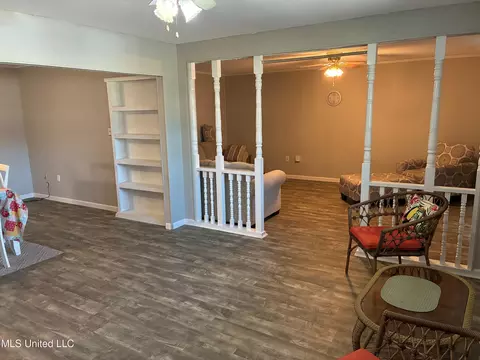 Living - 3 Bainbridge Pl, Long Beach, MS 39560 photo 1 of 1