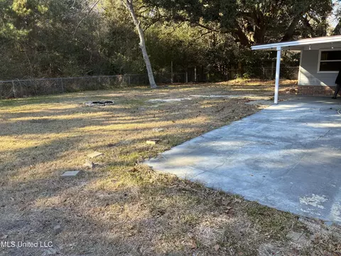 Exterior - 3 Bainbridge Pl, Long Beach, MS 39560 photo 2 of 7