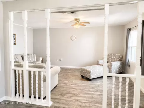 Living - 3 Bainbridge Pl, Long Beach, MS 39560 photo 2 of 3