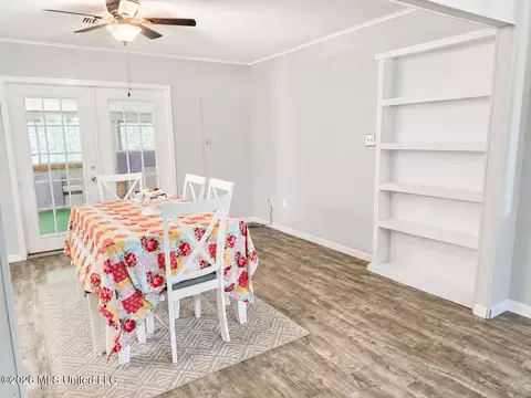 Dining - 3 Bainbridge Pl, Long Beach, MS 39560 photo 1 of 1