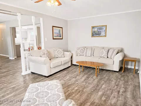 Living - 3 Bainbridge Pl, Long Beach, MS 39560 photo 3 of 3