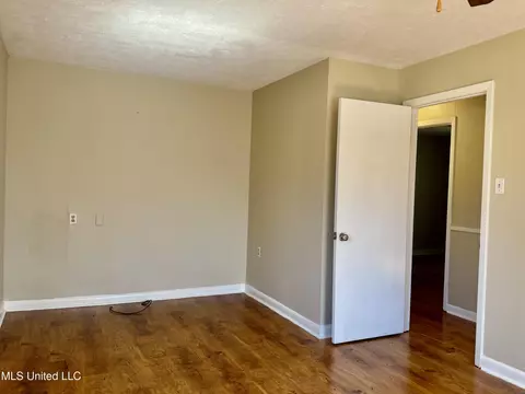 Bedroom - 22 Longmire Rd, Natchez, MS 39120 photo 3 of 4