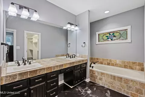 Bath - 3555 Bonner Dr, Olive Branch, MS 38654 photo 1 of 3