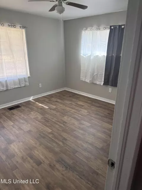 3251 Corey Dr, Jackson, MS 39212 photo 3