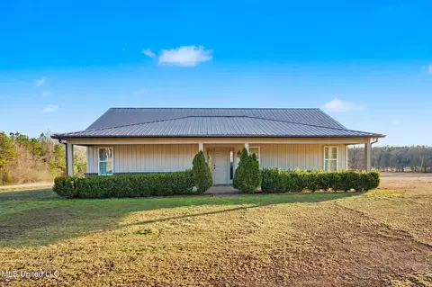 14999 Fairview Rd, Byhalia, MS 38611