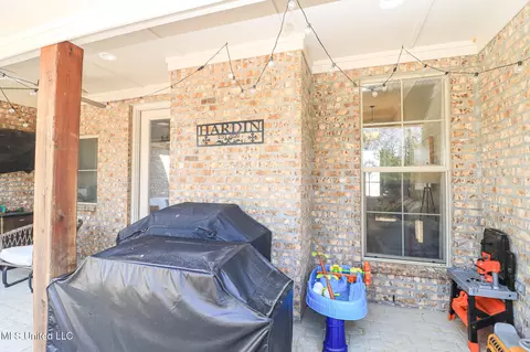 Exterior - 212 Falls Xing, Madison, MS 39110 photo 4 of 6