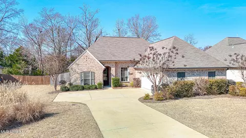 212 Falls Xing, Madison, MS 39110
