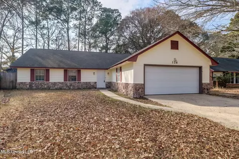 126 Gettysburg Cir, Ocean Springs, MS 39564