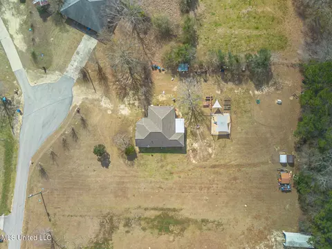 View/Area - 38 S Pecan, Mchenry, MS 39561 photo 2 of 2