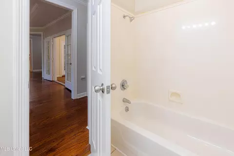 Bath - 421 Violet Dr, Madison, MS 39110 photo 1 of 6