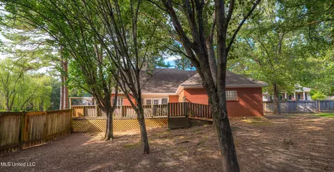 Exterior - 421 Violet Dr, Madison, MS 39110 photo 8 of 10