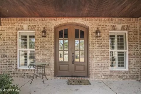 1100 Meadowlark Cv, Ocean Springs, MS 39564