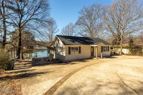387 Black Bear Cv, Hernando, MS 38632