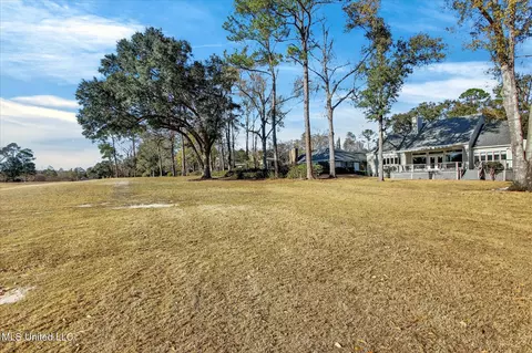 Exterior - 7928 Hapuna Pl, Diamondhead, MS 39525 photo 7 of 17