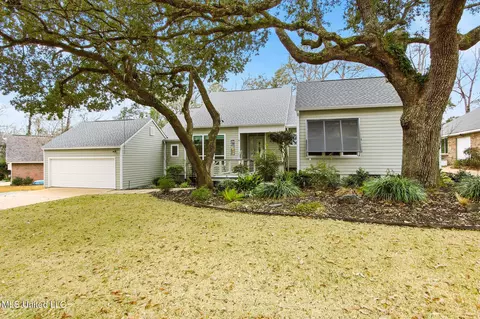 Exterior - 7928 Hapuna Pl, Diamondhead, MS 39525 photo 1 of 17