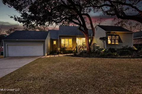 Exterior - 7928 Hapuna Pl, Diamondhead, MS 39525 photo 12 of 17