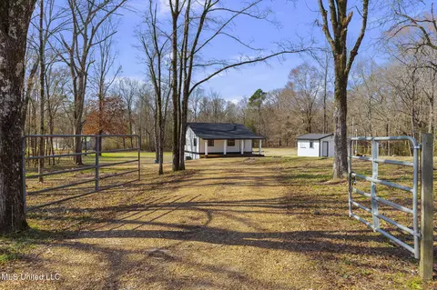 Exterior - 18285 Midway Rd, Terry, MS 39170 photo 2 of 22