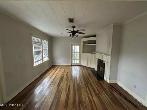Living - 366 E Center St, Canton, MS 39046 photo 1 of 1