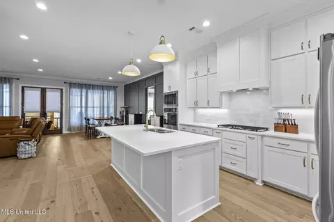 Kitchen - 99 Harbor View Dr, Madison, MS 39110 photo 1 of 5