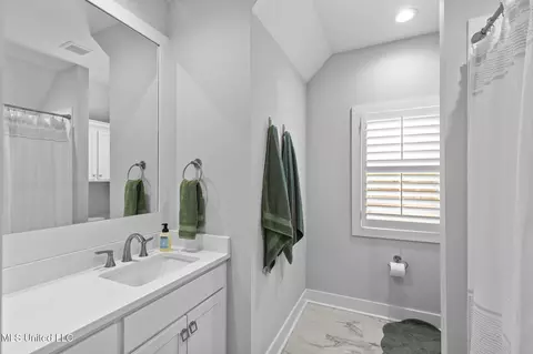 Bath - 99 Harbor View Dr, Madison, MS 39110 photo 7 of 7
