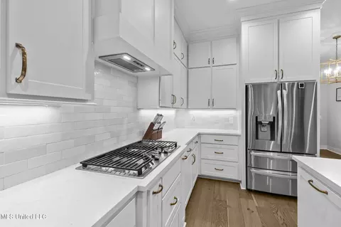Kitchen - 99 Harbor View Dr, Madison, MS 39110 photo 4 of 5