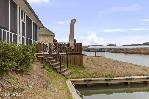 Exterior - 99 Harbor View Dr, Madison, MS 39110 photo 14 of 14