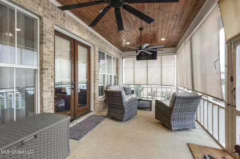 Exterior - 99 Harbor View Dr, Madison, MS 39110 photo 6 of 14