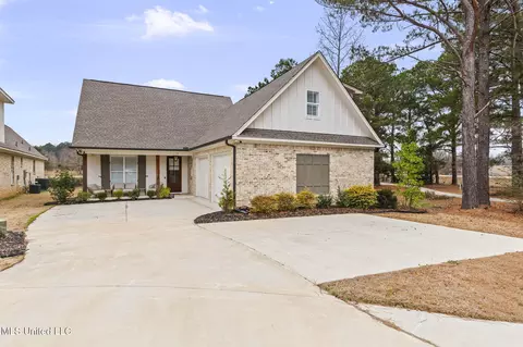 Exterior - 99 Harbor View Dr, Madison, MS 39110 photo 2 of 14