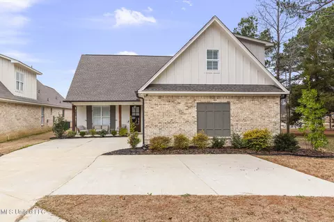 99 Harbor View Dr, Madison, MS 39110