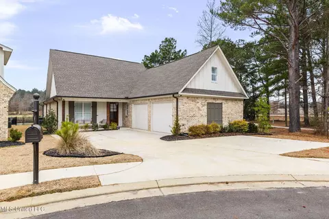 Exterior - 99 Harbor View Dr, Madison, MS 39110 photo 3 of 14