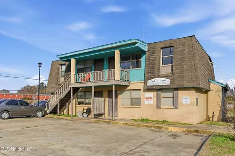 101 Hardwood Ct, Hattiesburg, MS 39401